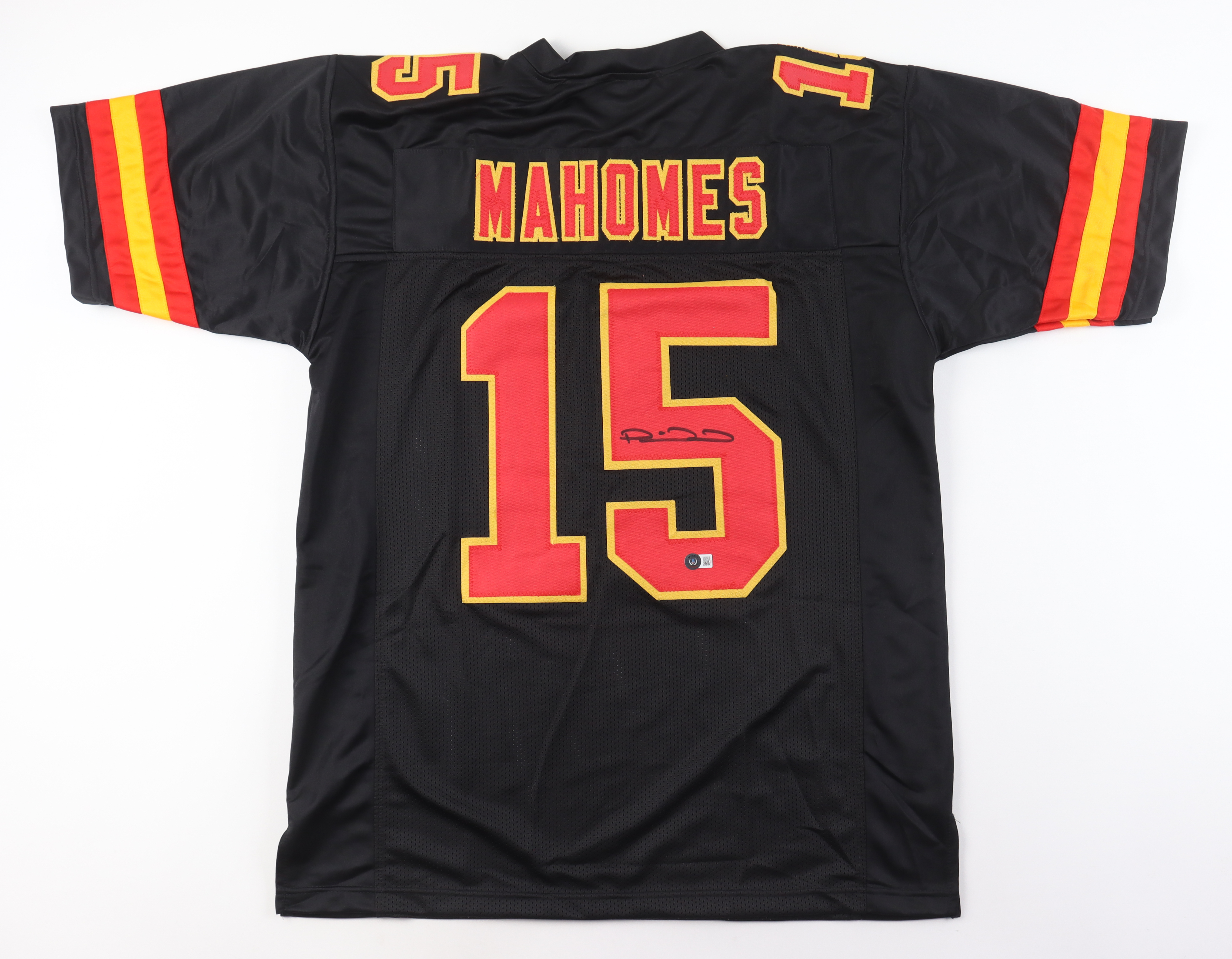 Patrick Mahomes Signed Jersey (Beckett) at PristineAuction.com Patrick Mahomes Signed Jersey (Beckett) at PristineAuction.com