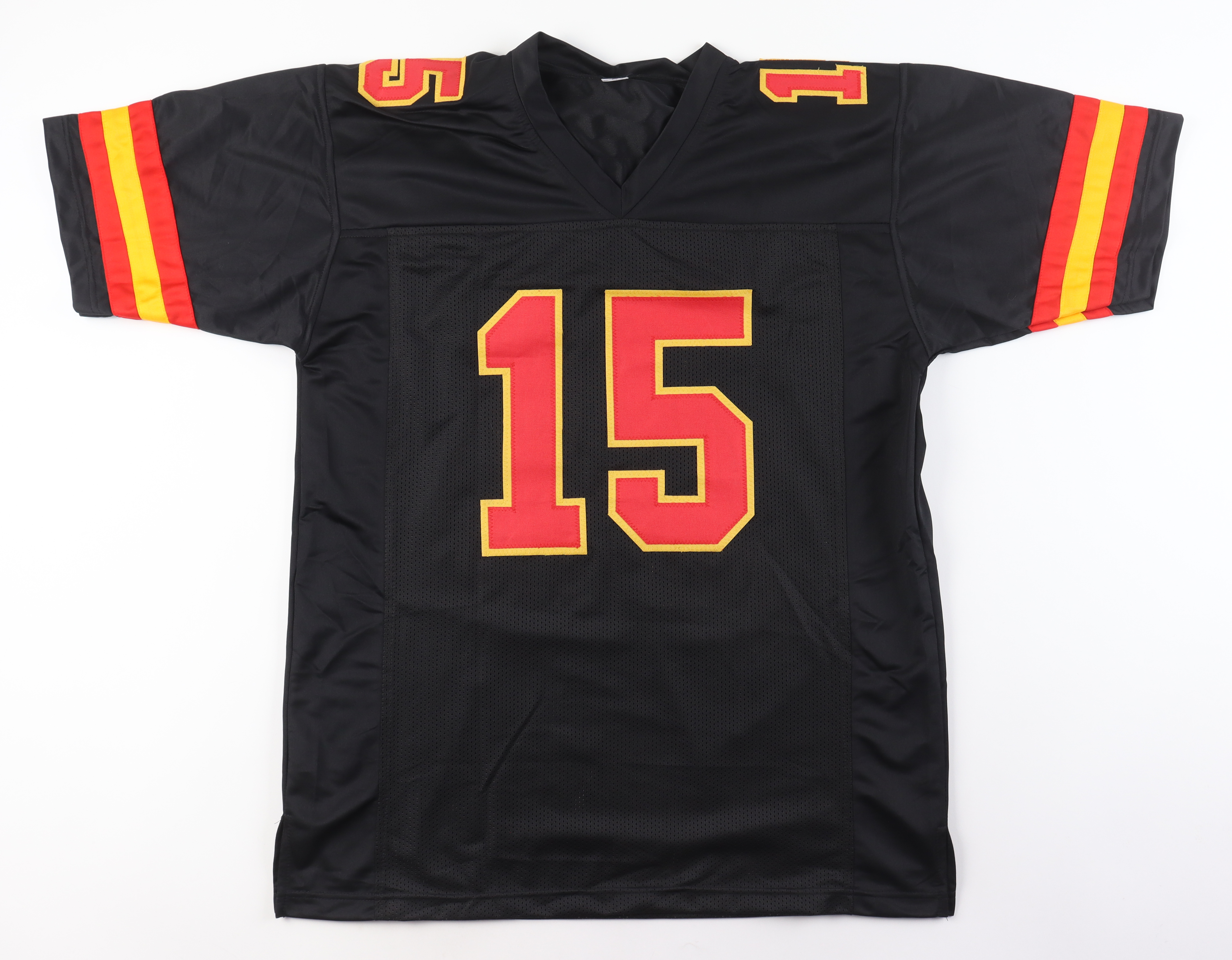 Patrick Mahomes Signed Jersey (Beckett) at PristineAuction.com Patrick Mahomes Signed Jersey (Beckett) at PristineAuction.com