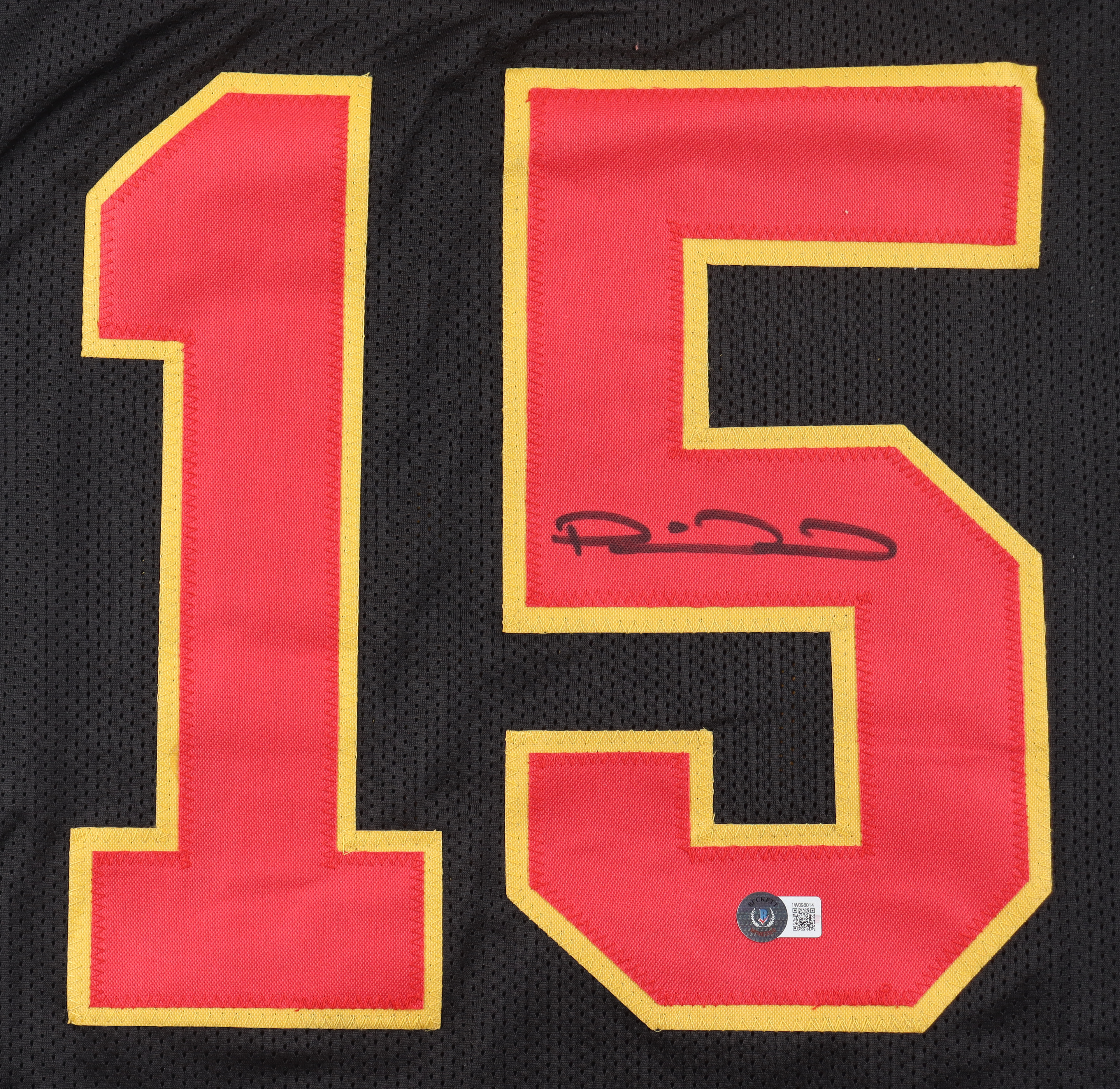 Patrick Mahomes Signed Jersey (Beckett) at PristineAuction.com Patrick Mahomes Signed Jersey (Beckett) at PristineAuction.com
