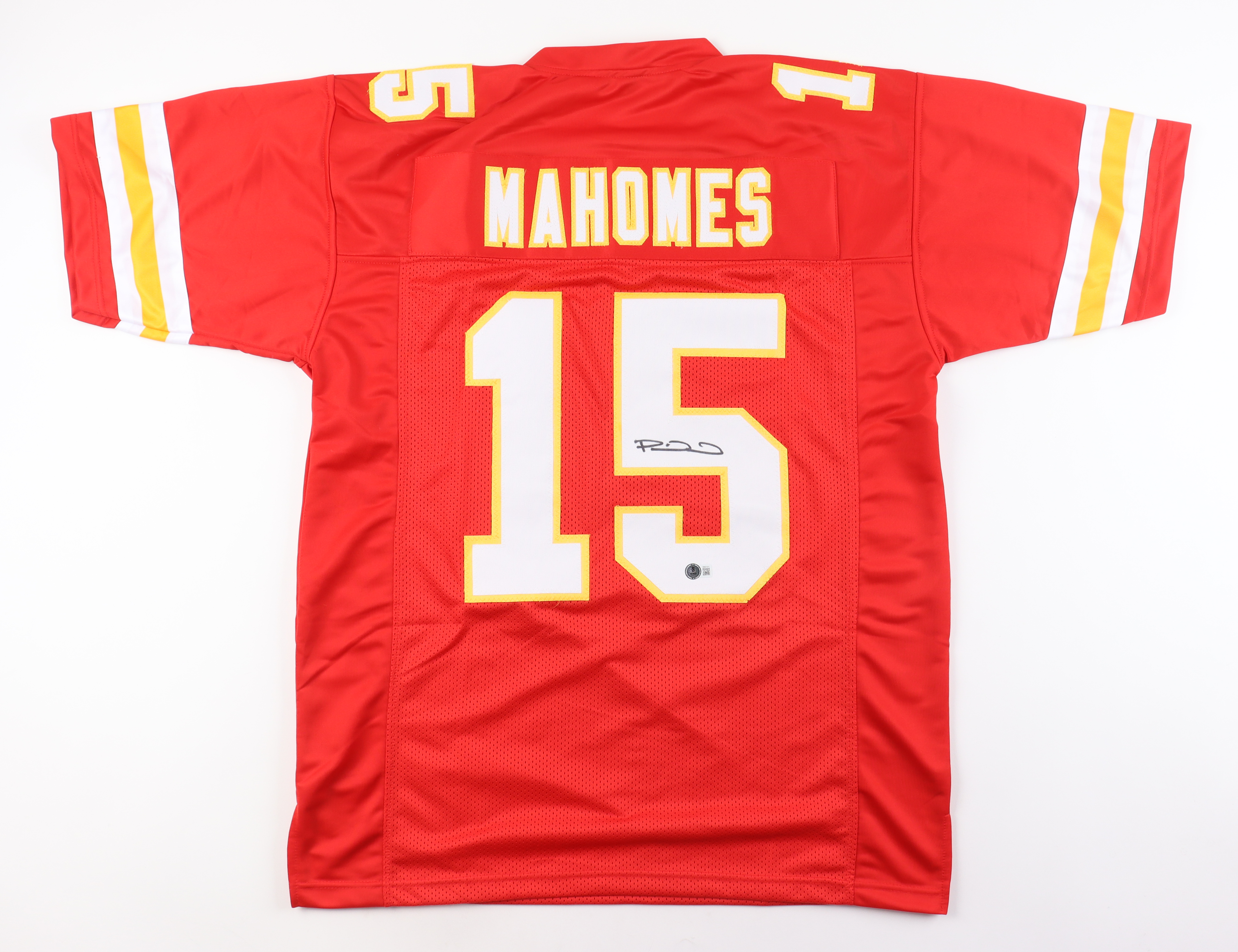 Patrick Mahomes Signed Jersey (Beckett) at PristineAuction.com Patrick Mahomes Signed Jersey (Beckett) at PristineAuction.com