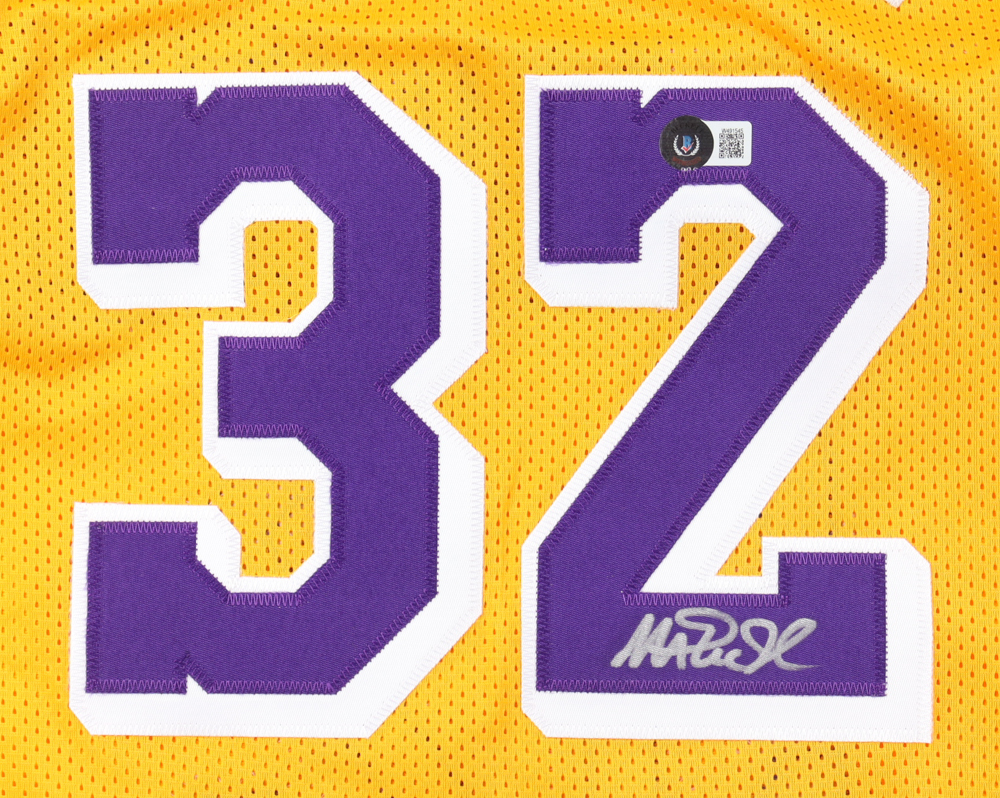 Magic Johnson Signed Jersey (Beckett) at PristineAuction.com Magic Johnson Signed Jersey (Beckett) at PristineAuction.com