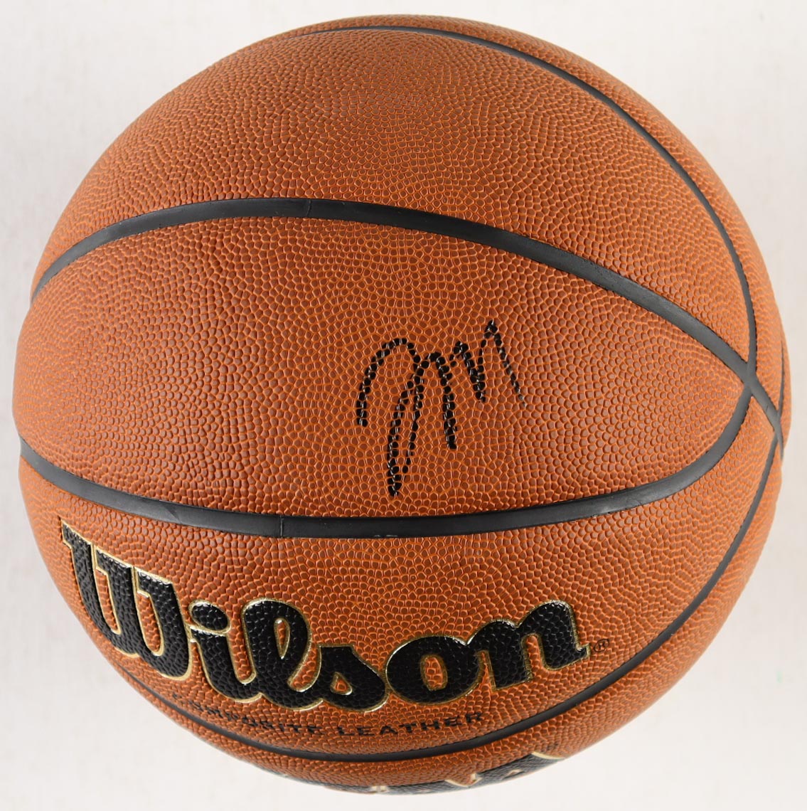 Tyrese Maxey Signed NCAA Basketball (Beckett) at PristineAuction.com Tyrese Maxey Signed NCAA Basketball (Beckett) at PristineAuction.com