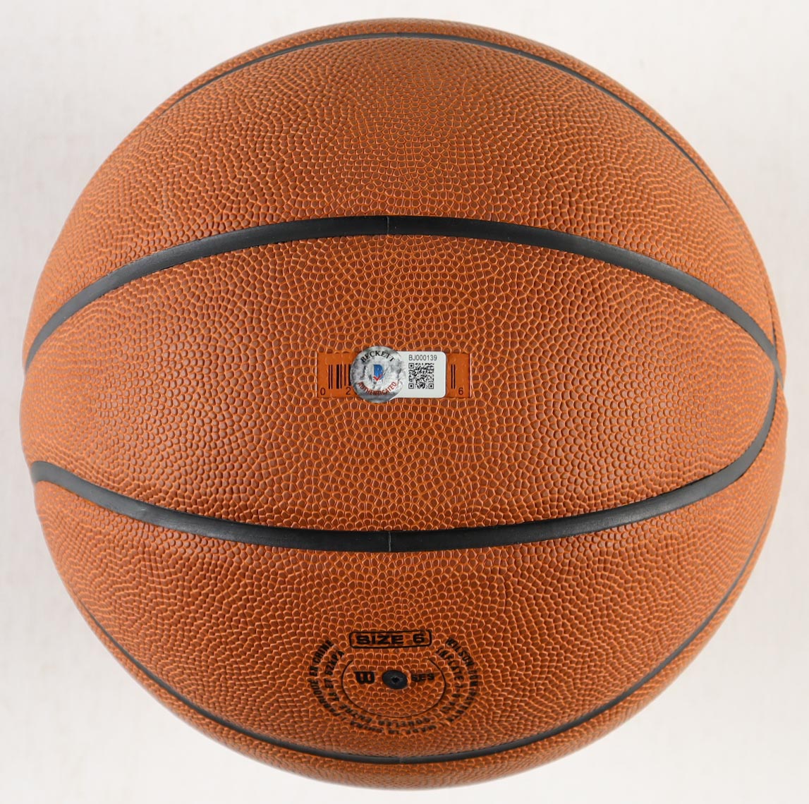 Tyrese Maxey Signed NCAA Basketball (Beckett) at PristineAuction.com Tyrese Maxey Signed NCAA Basketball (Beckett) at PristineAuction.com