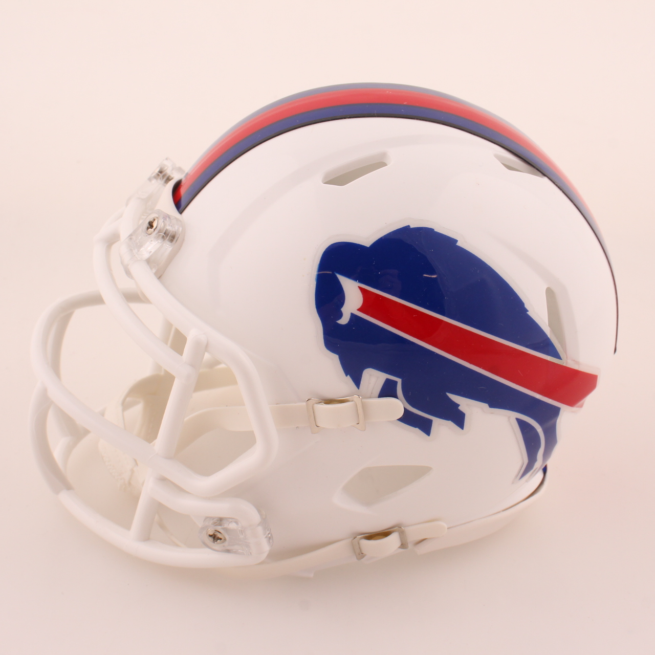 Damien Harris Signed Bills Speed Mini Helmet (Beckett) at PristineAuction.com Damien Harris Signed Bills Speed Mini Helmet (Beckett) at PristineAuction.com
