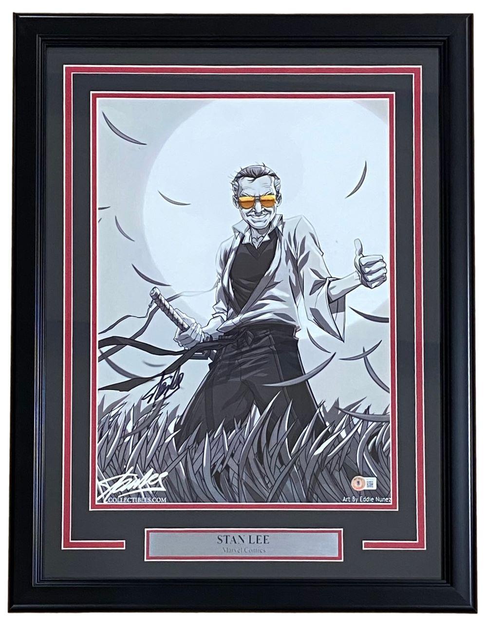 Stan Lee Signed Custom Framed Photo (Beckett) at PristineAuction.com Stan Lee Signed Custom Framed Photo (Beckett) at PristineAuction.com