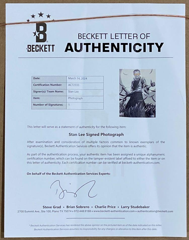 Stan Lee Signed Custom Framed Photo (Beckett) at PristineAuction.com Stan Lee Signed Custom Framed Photo (Beckett) at PristineAuction.com