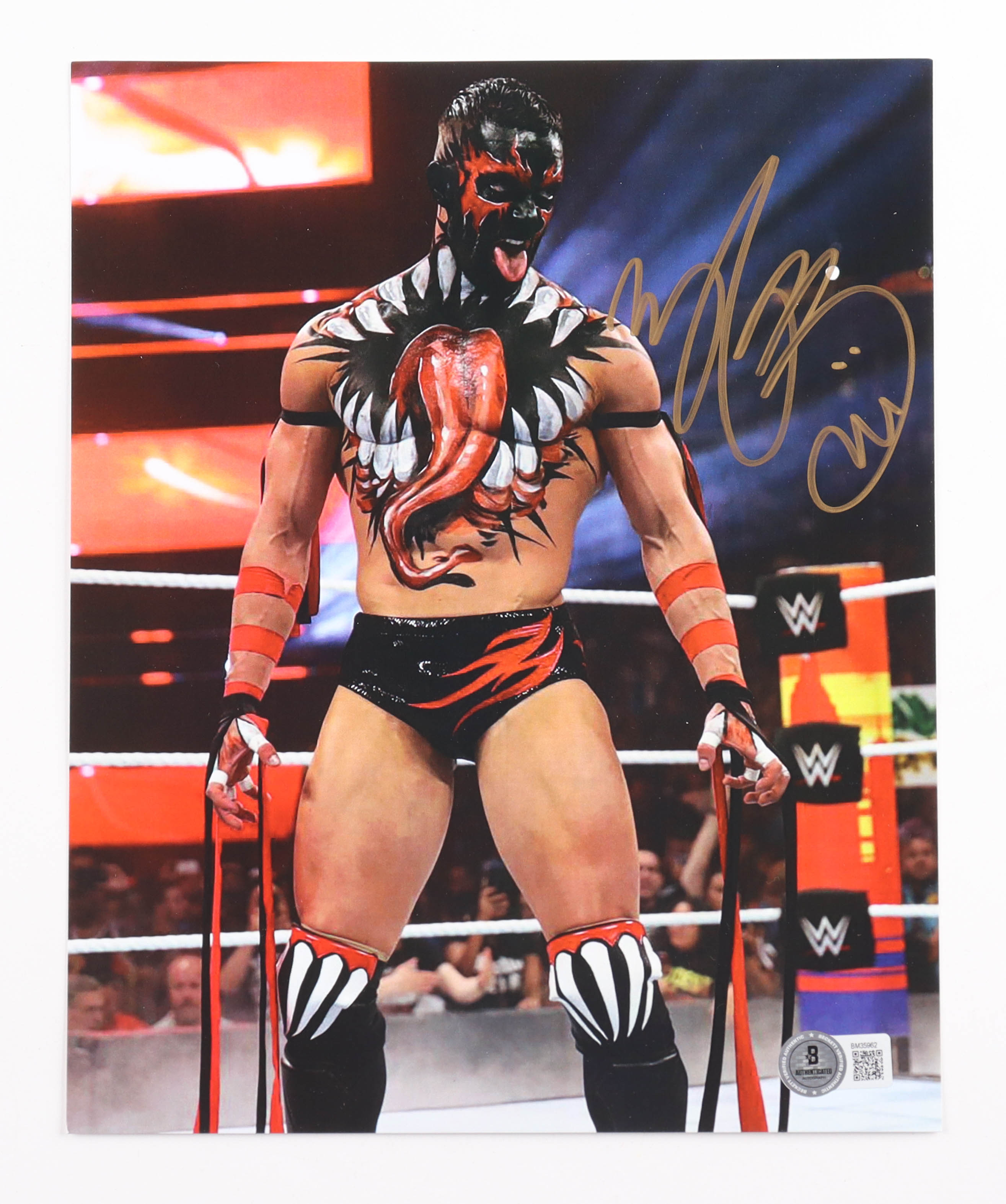 Finn Balor Signed WWE 8x10 Photo (Beckett) at PristineAuction.com Finn Balor Signed WWE 8x10 Photo (Beckett) at PristineAuction.com