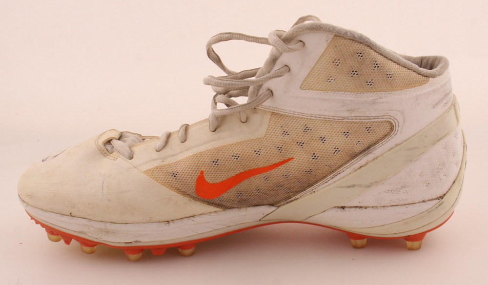 Tim Tebow Personally Owned & Worn Signed Nike Football Cleat (Tebow) at PristineAuction.com Tim Tebow Personally Owned & Worn Signed Nike Football Cleat (Tebow) at PristineAuction.com