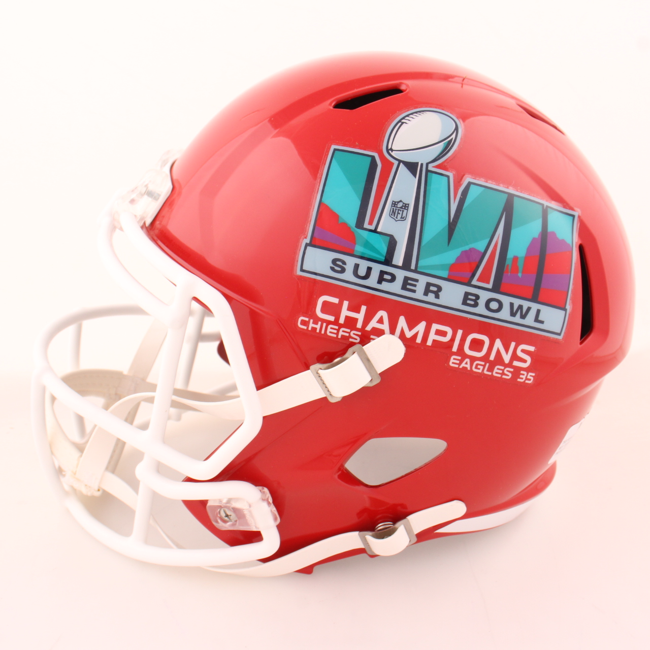 Patrick Mahomes Signed Chiefs Super Bowl LVII Champions Logo Full-Size Speed Helmet (Beckett) at PristineAuction.com Patrick Mahomes Signed Chiefs Super Bowl LVII Champions Logo Full-Size Speed Helmet (Beckett) at PristineAuction.com
