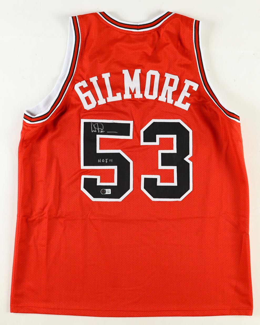 Artis Gilmore Signed Jersey Inscribed "HOF 11" (Beckett) at PristineAuction.com Artis Gilmore Signed Jersey Inscribed "HOF 11" (Beckett) at PristineAuction.com