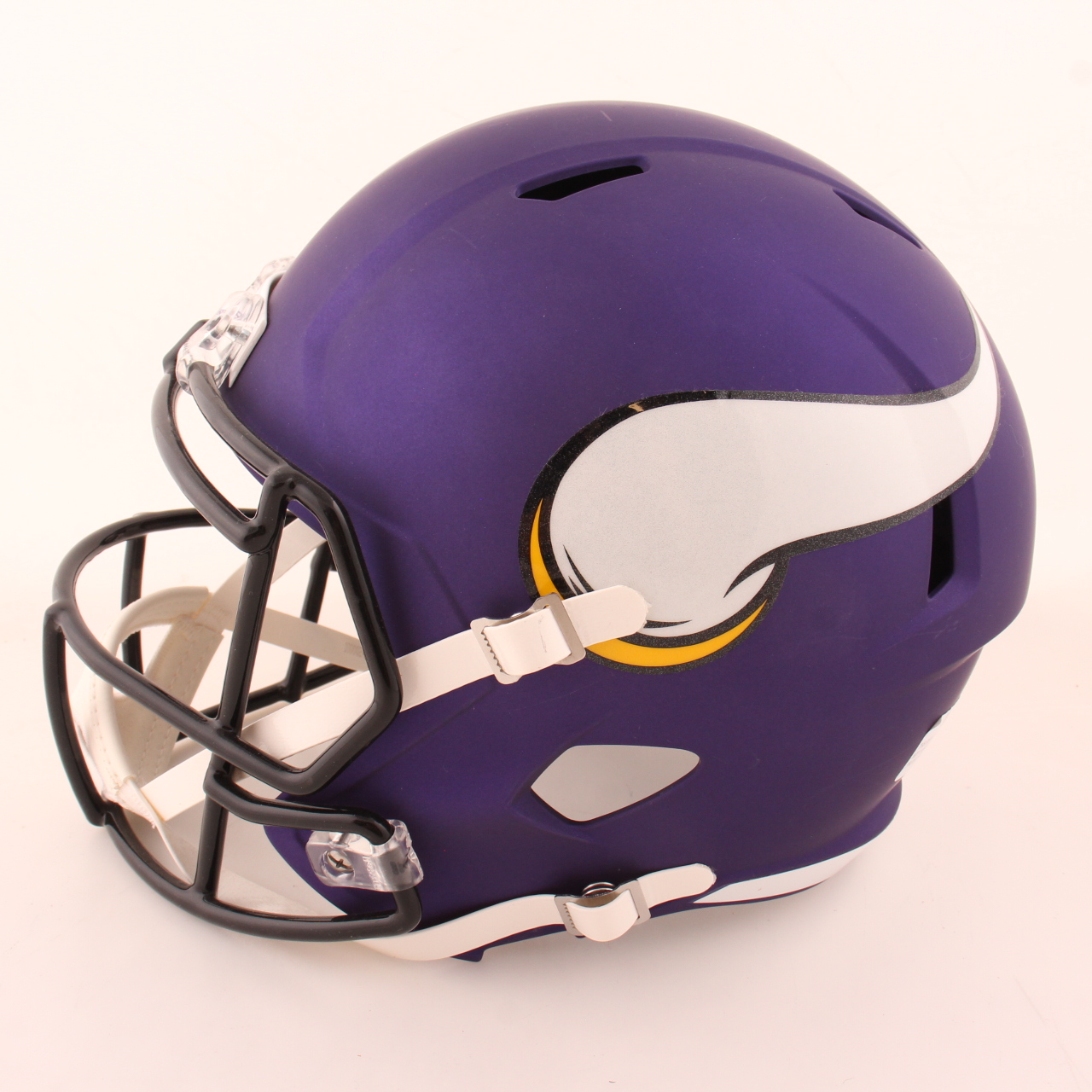 Adrian Peterson Signed Vikings Full-Size Speed Helmet (Beckett) at PristineAuction.com Adrian Peterson Signed Vikings Full-Size Speed Helmet (Beckett) at PristineAuction.com