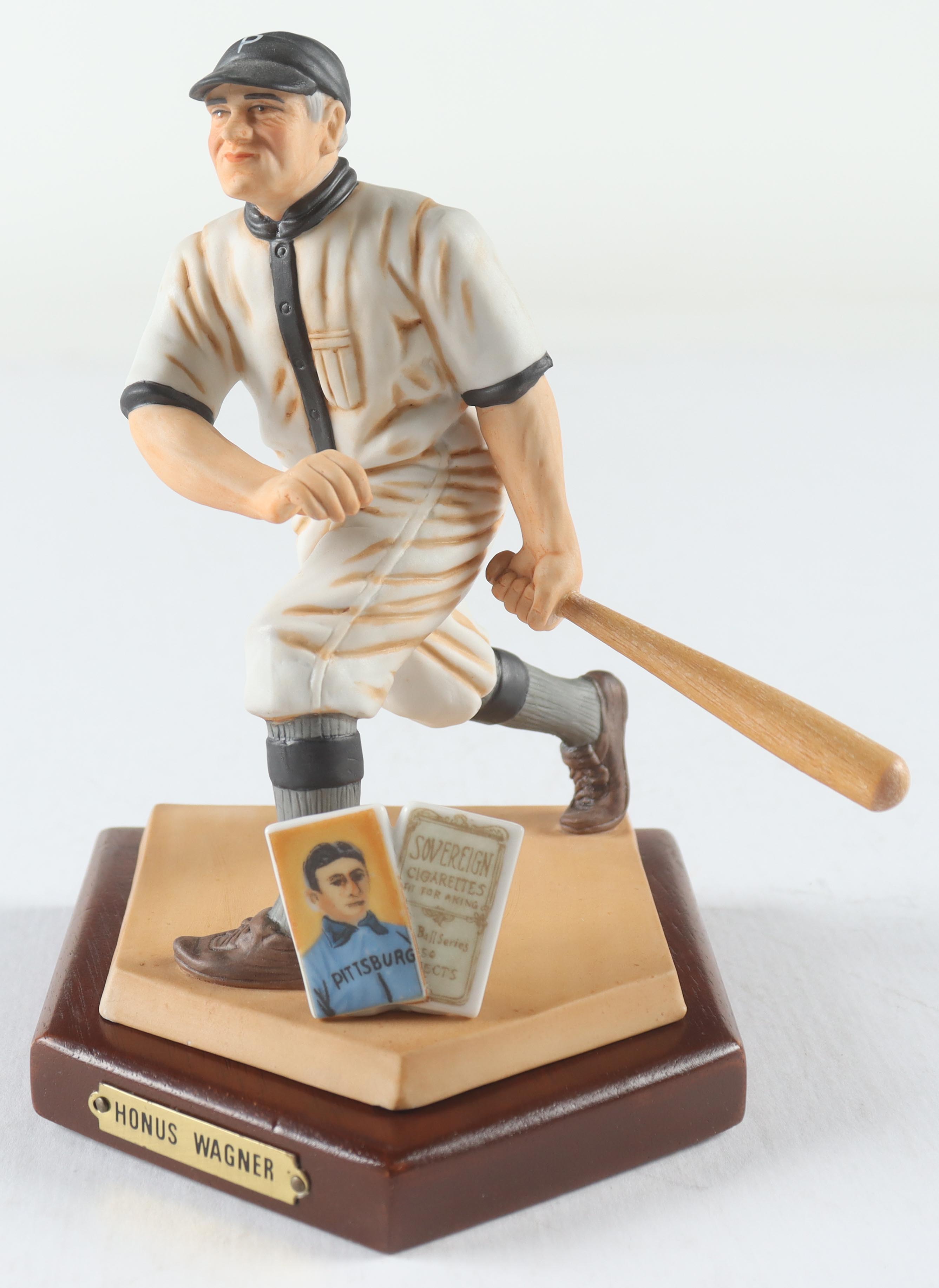 Honus Wagner LE Pirates Vintage Ceramic Statue at PristineAuction.com Honus Wagner LE Pirates Vintage Ceramic Statue at PristineAuction.com