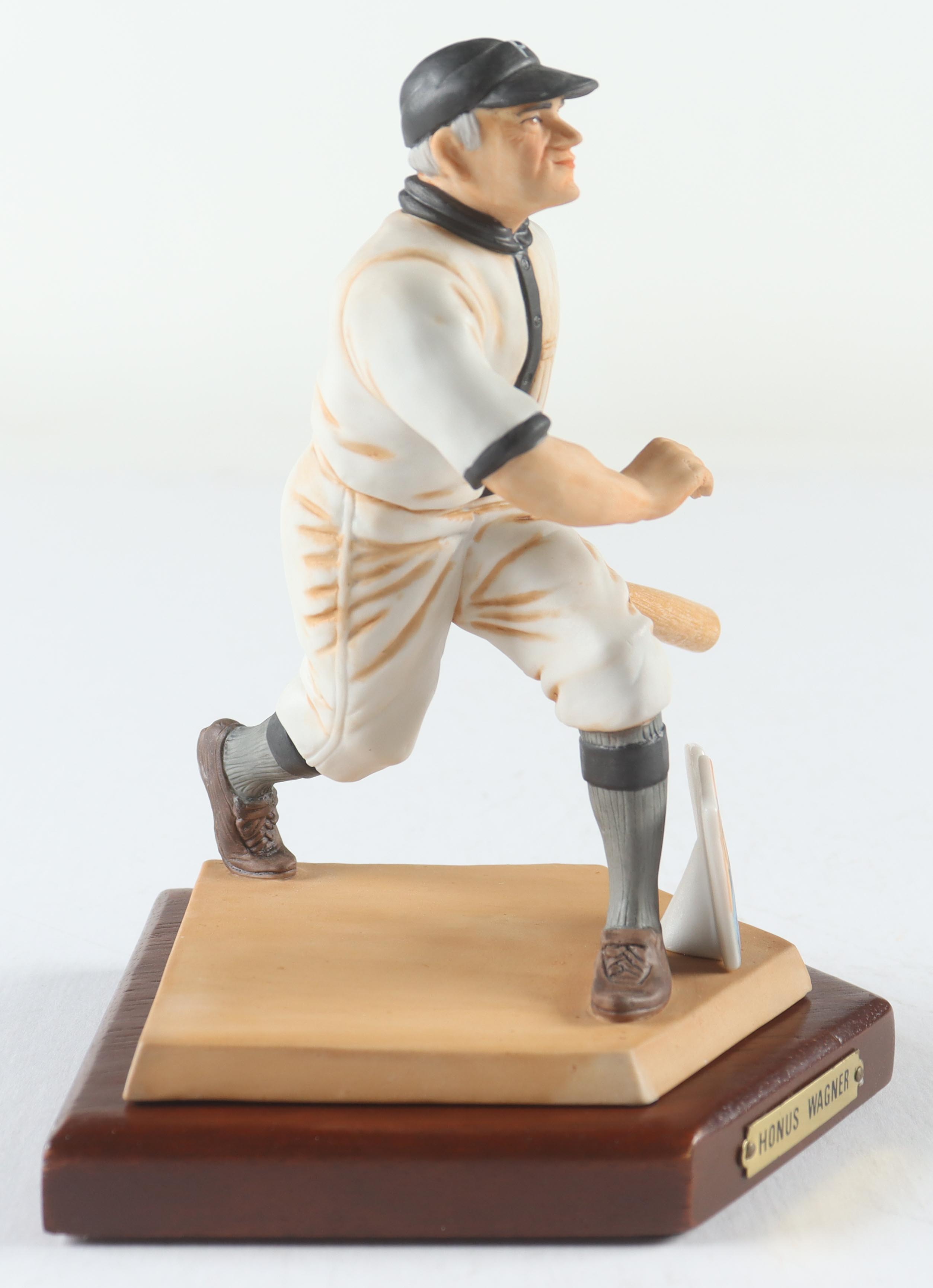Honus Wagner LE Pirates Vintage Ceramic Statue at PristineAuction.com Honus Wagner LE Pirates Vintage Ceramic Statue at PristineAuction.com