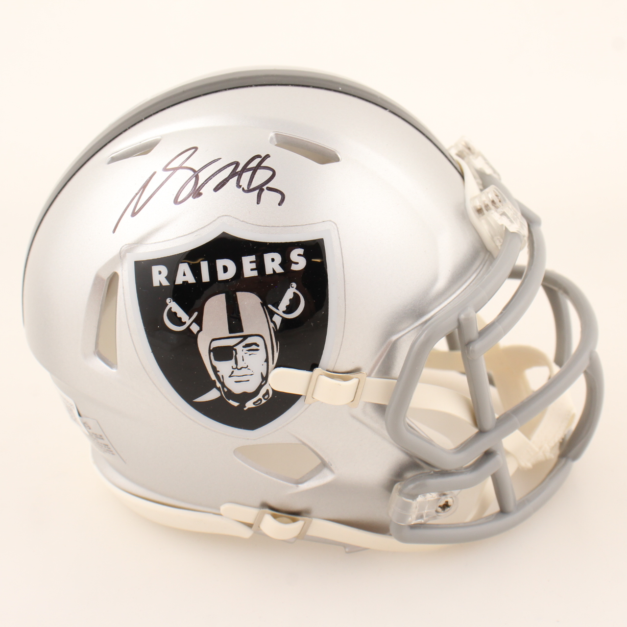Davante Adams Signed Raiders Speed Mini Helmet (Beckett) at PristineAuction.com Davante Adams Signed Raiders Speed Mini Helmet (Beckett) at PristineAuction.com