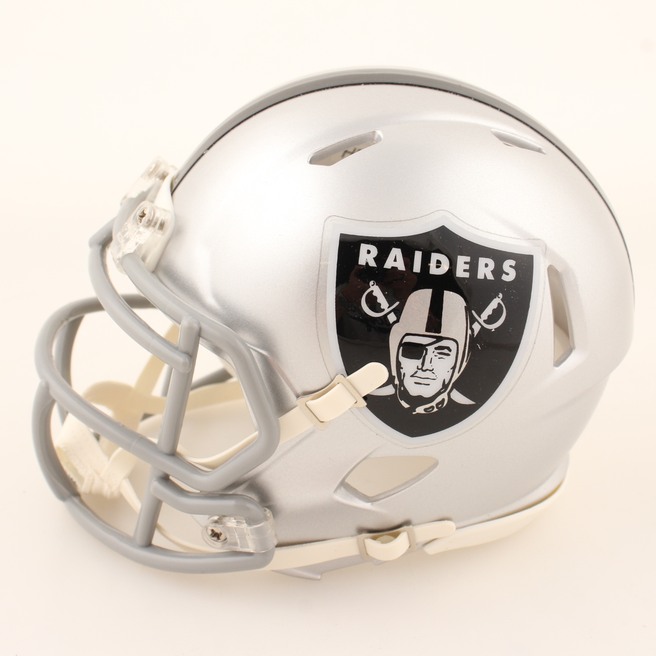Davante Adams Signed Raiders Speed Mini Helmet (Beckett) at PristineAuction.com Davante Adams Signed Raiders Speed Mini Helmet (Beckett) at PristineAuction.com