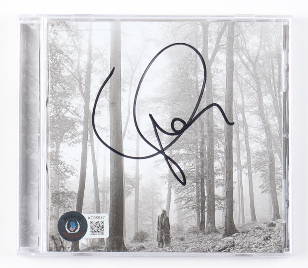 Taylor Swift Signed "Folklore" CD Album Cover (Beckett) at PristineAuction.com Taylor Swift Signed "Folklore" CD Album Cover (Beckett) at PristineAuction.com