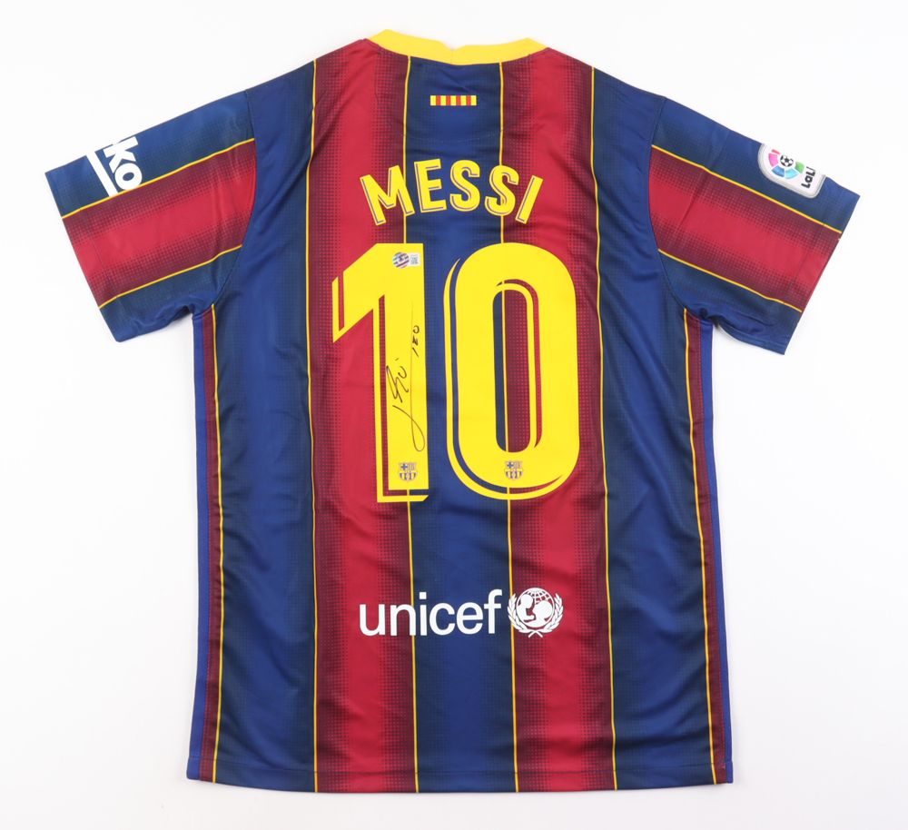 Lionel Messi Signed Barcelona Jersey Inscribed "Leo" (Beckett) at PristineAuction.com Lionel Messi Signed Barcelona Jersey Inscribed "Leo" (Beckett) at PristineAuction.com