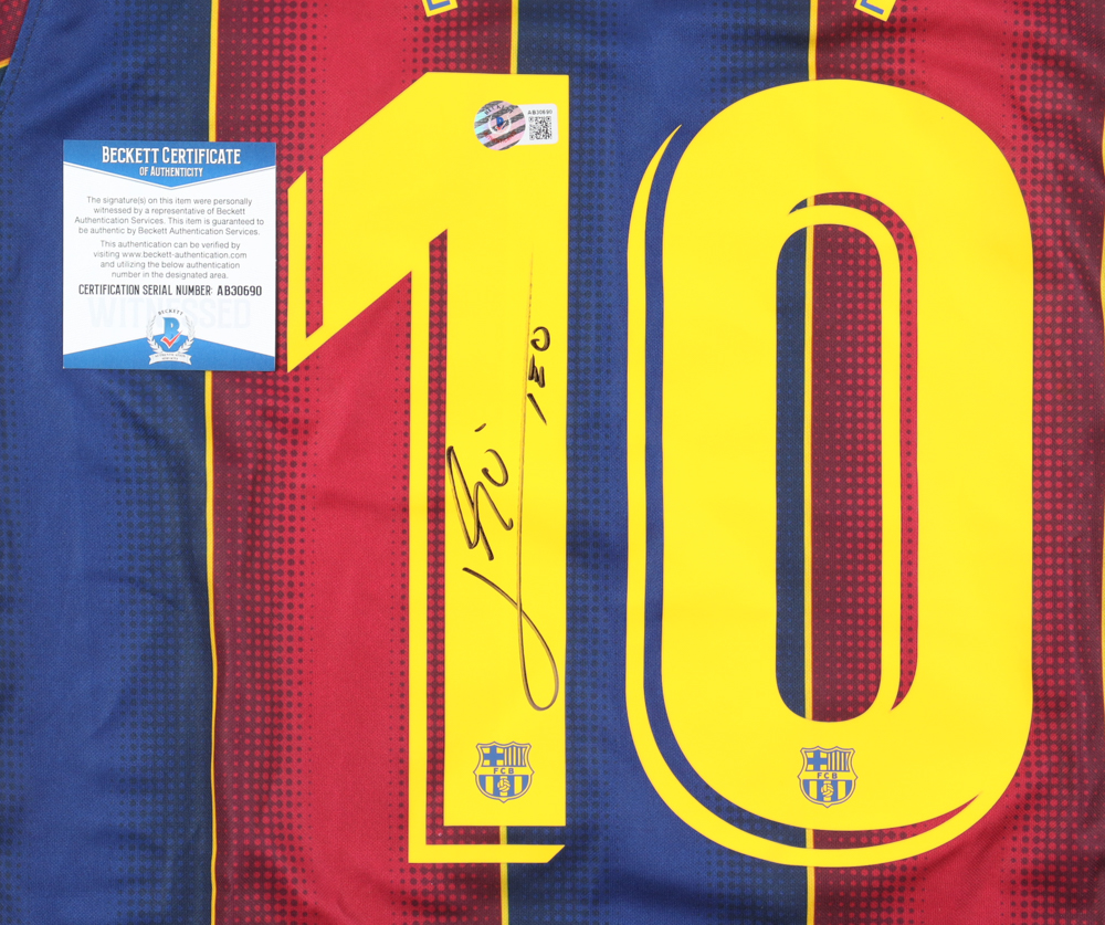 Lionel Messi Signed Barcelona Jersey Inscribed "Leo" (Beckett) at PristineAuction.com Lionel Messi Signed Barcelona Jersey Inscribed "Leo" (Beckett) at PristineAuction.com