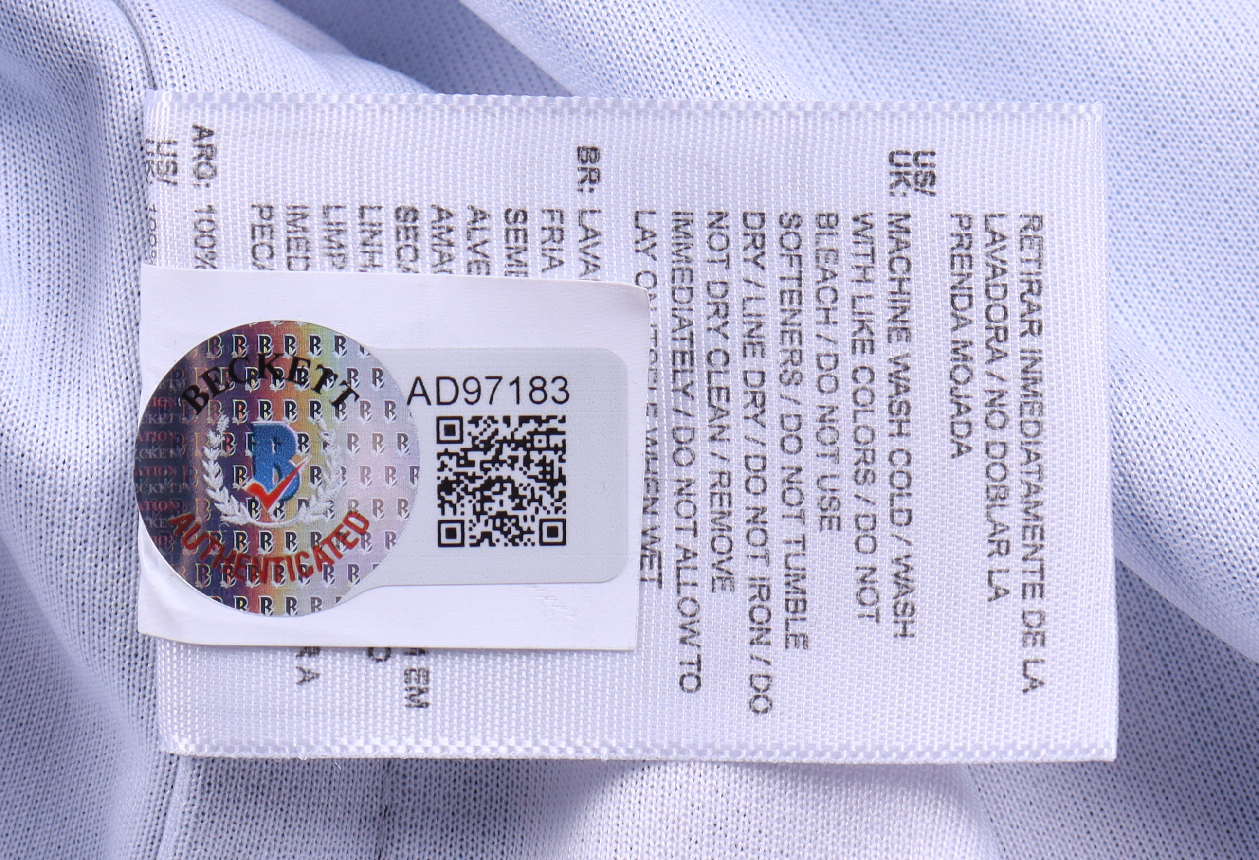 Lionel Messi Signed Argentina National Team Jersey Inscribed "LEO" (Beckett) at PristineAuction.com Lionel Messi Signed Argentina National Team Jersey Inscribed "LEO" (Beckett) at PristineAuction.com