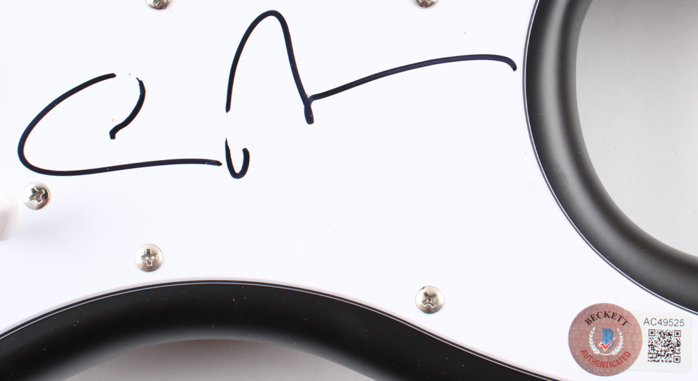 Carlos Santana Signed Full-Sizes Stratocaster Electric Guitar (Beckett) at PristineAuction.com Carlos Santana Signed Full-Sizes Stratocaster Electric Guitar (Beckett) at PristineAuction.com