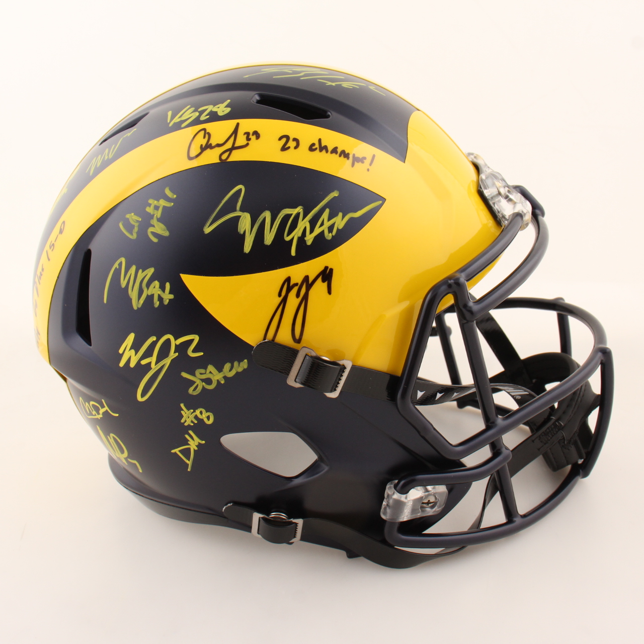 2023 Michigan Wolverines Full-Size Speed Helmet Team-Signed by (17) with J.J. McCarthy, Blake Corum, Roman Wilson, Colston Loveland Inscribed "Go Blue 15-0" & "23 Champs!" (Beckett) at PristineAuction.com 2023 Michigan Wolverines Full-Size Speed Helmet Team-Signed by (17) with J.J. McCarthy, Blake Corum, Roman Wilson, Colston Loveland Inscribed "Go Blue 15-0" & "23 Champs!" (Beckett) at PristineAuction.com
