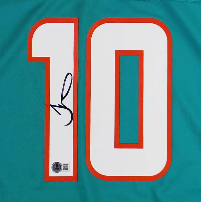 Tyreek Hill Signed Dolphins Jersey (Beckett) at PristineAuction.com Tyreek Hill Signed Dolphins Jersey (Beckett) at PristineAuction.com