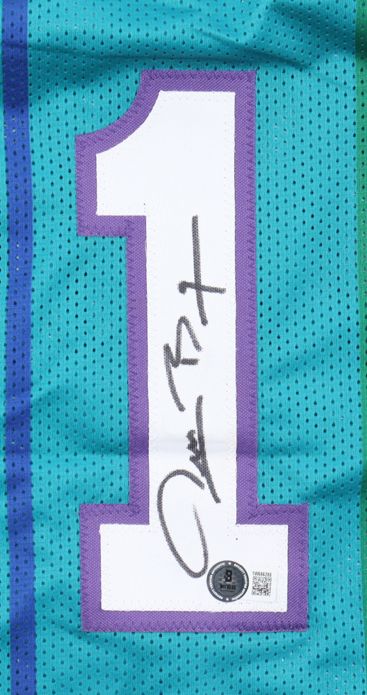 Muggsy Bogues Signed Jersey (Beckett) at PristineAuction.com Muggsy Bogues Signed Jersey (Beckett) at PristineAuction.com