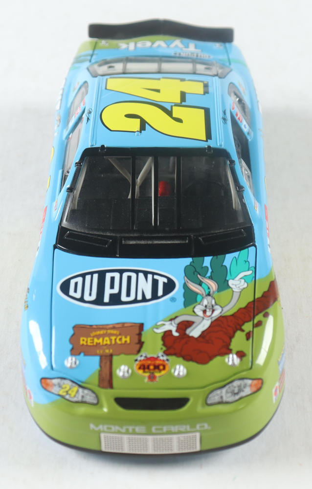 Jeff Gordon LE #24 Looney Tunes / 2001 Monte Carlo 1:24 Scale Die Cast
