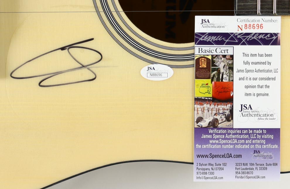 Chris Stapleton Signed Acoustic Guitar (JSA) at PristineAuction.com Chris Stapleton Signed Acoustic Guitar (JSA) at PristineAuction.com