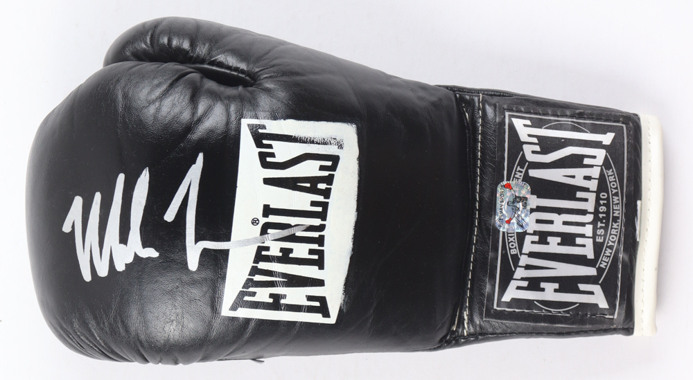 Mike Tyson Signed Everlast Boxing Glove (Tyson) at PristineAuction.com Mike Tyson Signed Everlast Boxing Glove (Tyson) at PristineAuction.com