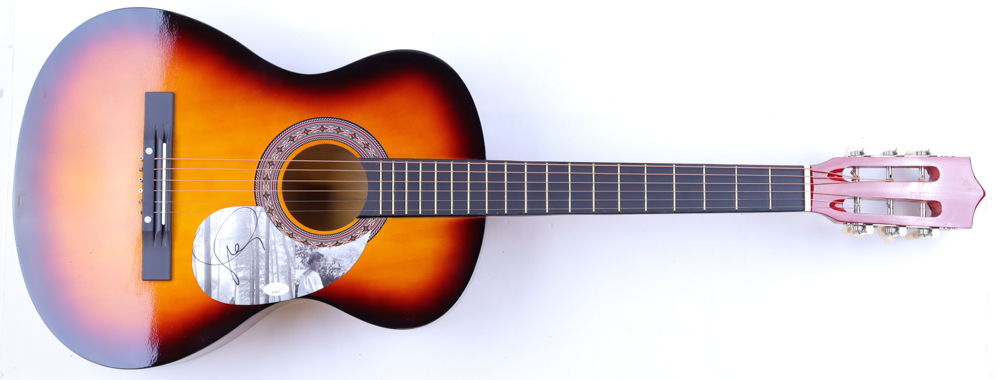 Taylor Swift Signed 37" Acoustic Guitar (JSA) at PristineAuction.com Taylor Swift Signed 37" Acoustic Guitar (JSA) at PristineAuction.com