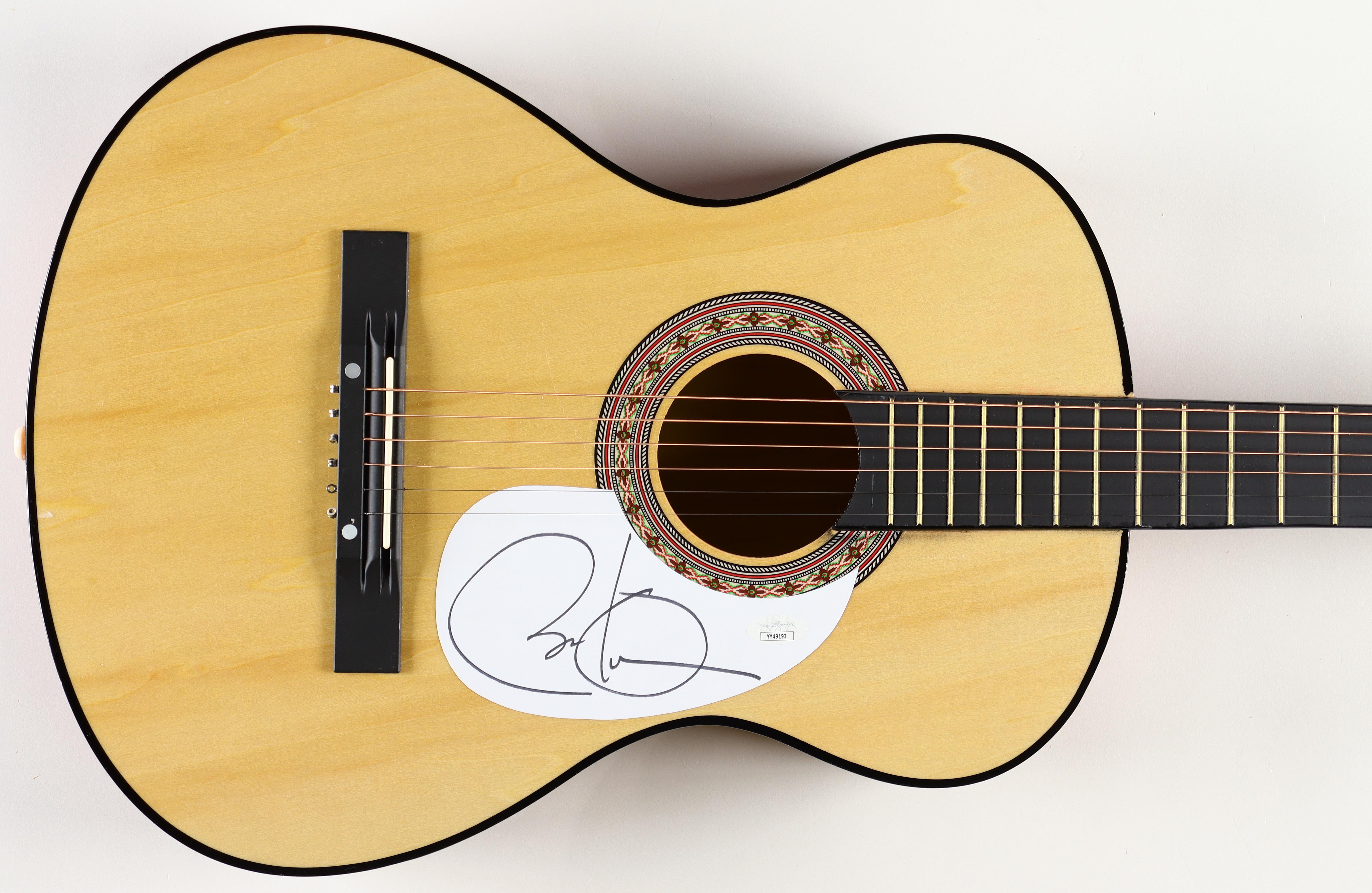 Barack Obama Signed 39" Acoustic Guitar (JSA) at PristineAuction.com Barack Obama Signed 39" Acoustic Guitar (JSA) at PristineAuction.com