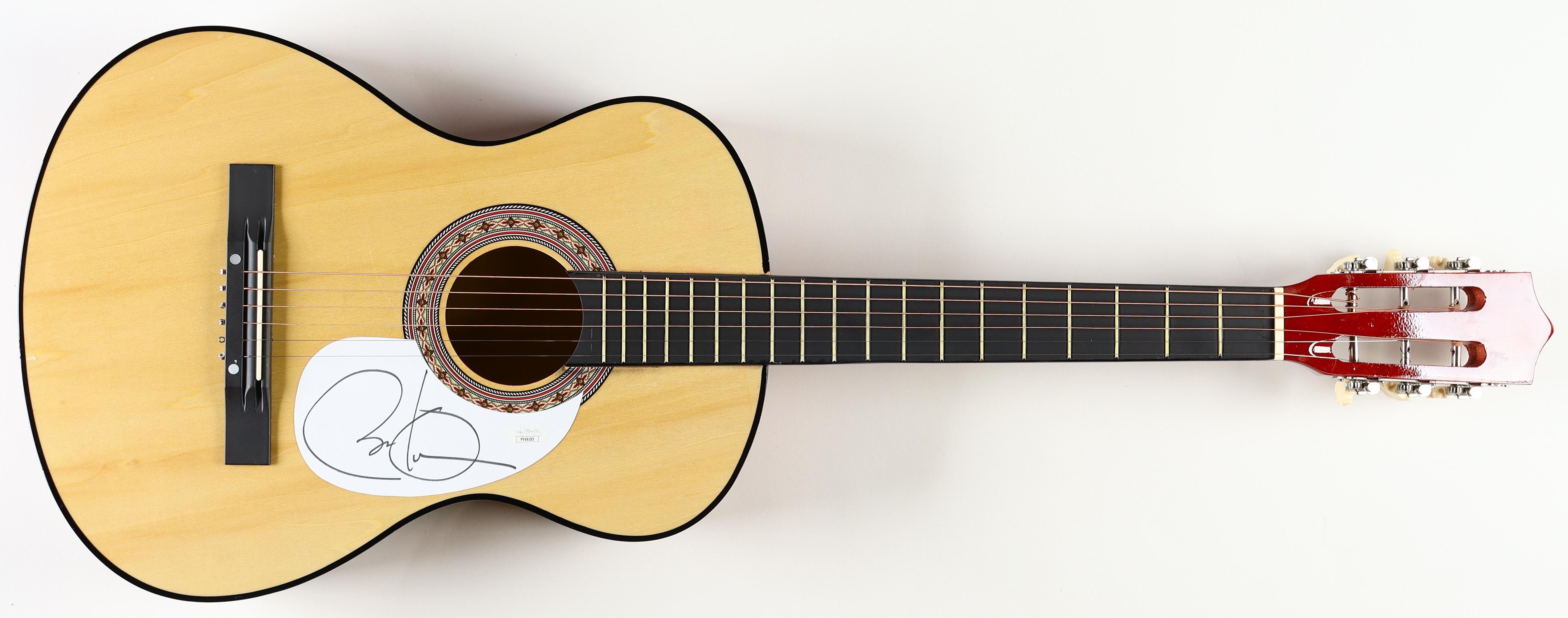 Barack Obama Signed 39" Acoustic Guitar (JSA) at PristineAuction.com Barack Obama Signed 39" Acoustic Guitar (JSA) at PristineAuction.com