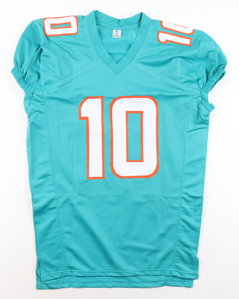 Tyreek Hill Signed Jersey (Beckett) at PristineAuction.com Tyreek Hill Signed Jersey (Beckett) at PristineAuction.com