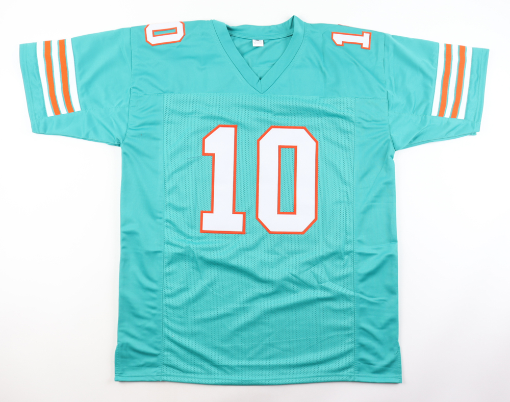 Tyreek Hill Signed Jersey (Beckett) at PristineAuction.com Tyreek Hill Signed Jersey (Beckett) at PristineAuction.com