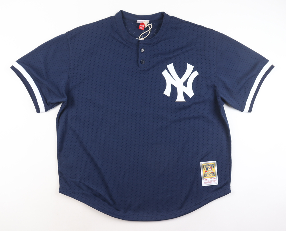 Don Mattingly Signed Yankees Jersey with Multiple Inscriptions (Beckett) at PristineAuction.com Don Mattingly Signed Yankees Jersey with Multiple Inscriptions (Beckett) at PristineAuction.com