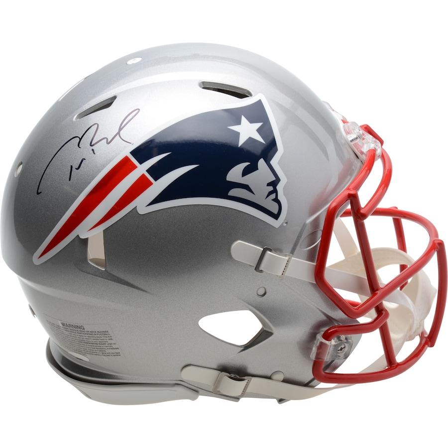 Tom Brady Signed Patriots Full-Size Authentic On-Field Speed Helmet (Fanatics) at PristineAuction.com Tom Brady Signed Patriots Full-Size Authentic On-Field Speed Helmet (Fanatics) at PristineAuction.com