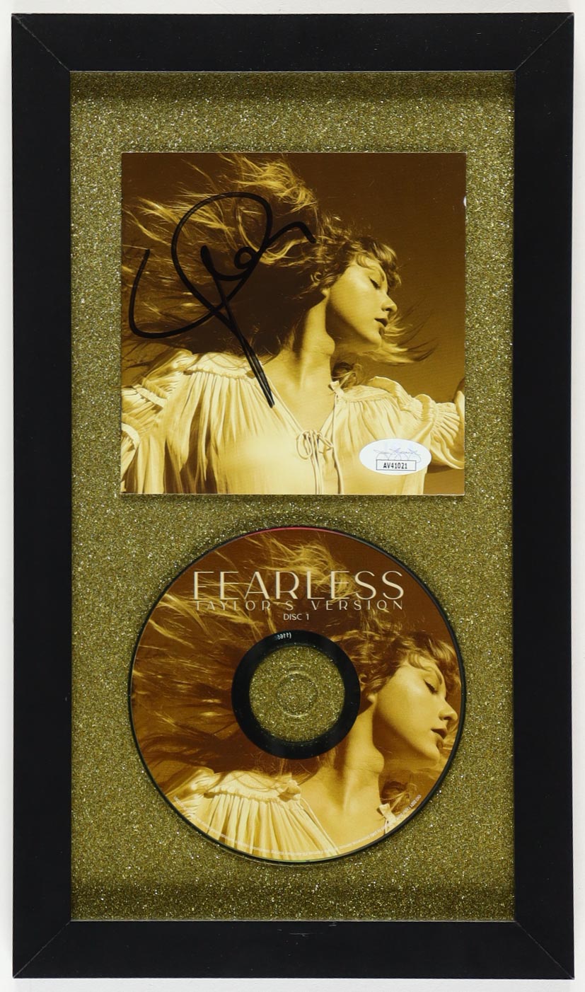 Taylor Swift Signed Custom Framed "Fearless: Taylor's Version" CD Album Insert Display With Disc (JSA) at PristineAuction.com Taylor Swift Signed Custom Framed "Fearless: Taylor's Version" CD Album Insert Display With Disc (JSA) at PristineAuction.com