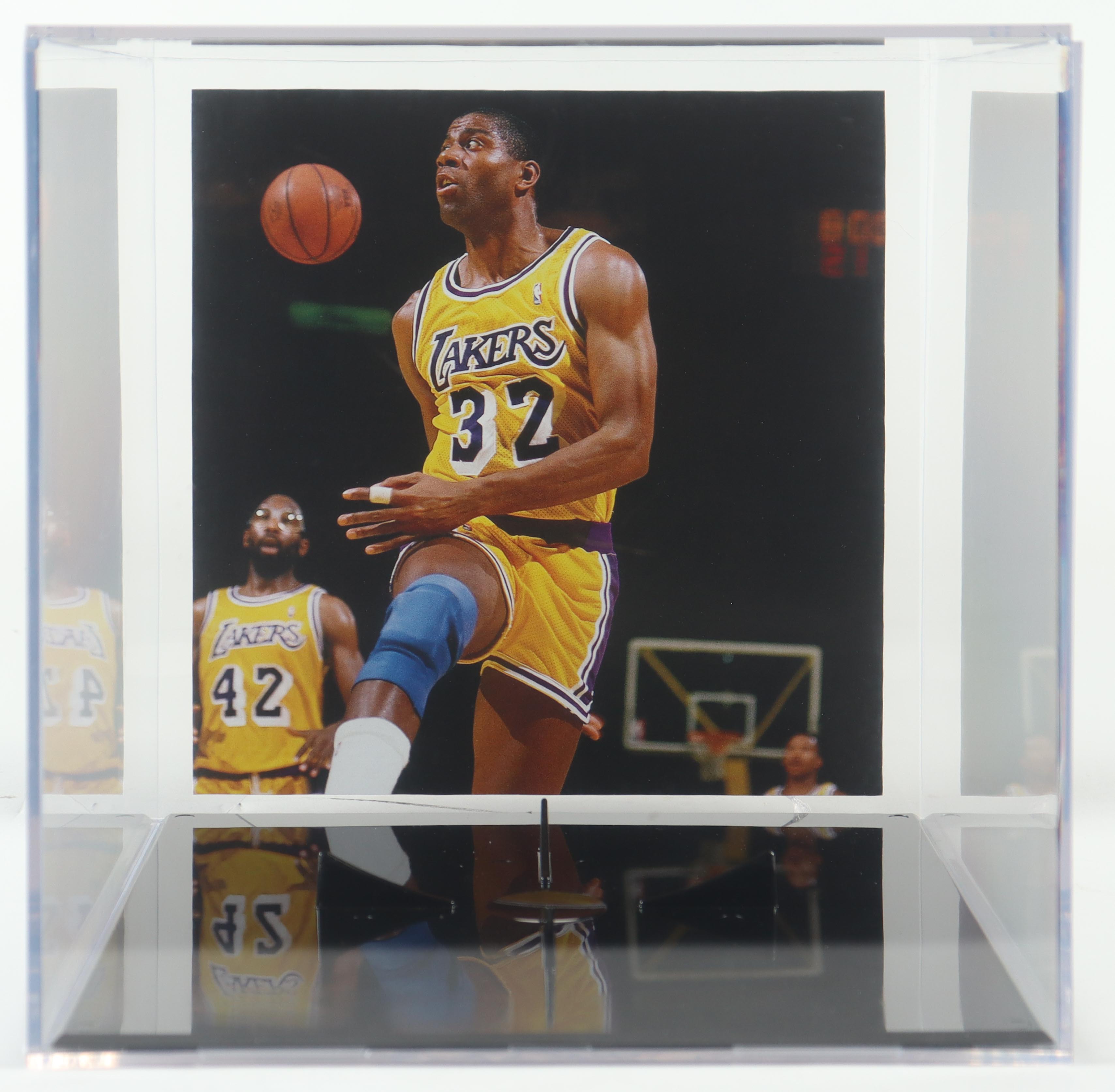 Magic Johnson Signed NBA Finals Trophy Special Edition Basketball With Display Case (Beckett) at PristineAuction.com Magic Johnson Signed NBA Finals Trophy Special Edition Basketball With Display Case (Beckett) at PristineAuction.com