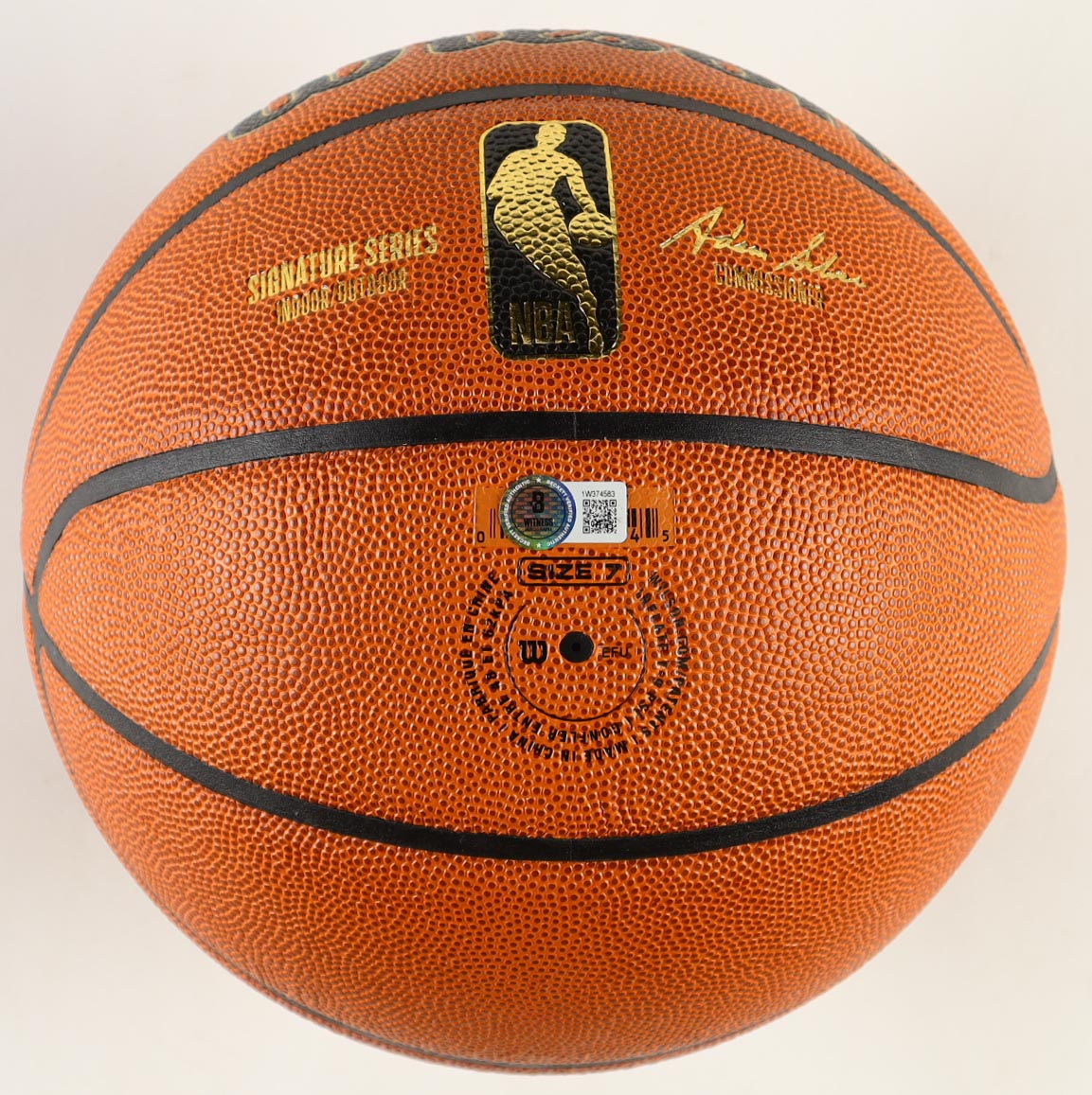 Magic Johnson Signed NBA Finals Trophy Special Edition Basketball With Display Case (Beckett) at PristineAuction.com Magic Johnson Signed NBA Finals Trophy Special Edition Basketball With Display Case (Beckett) at PristineAuction.com