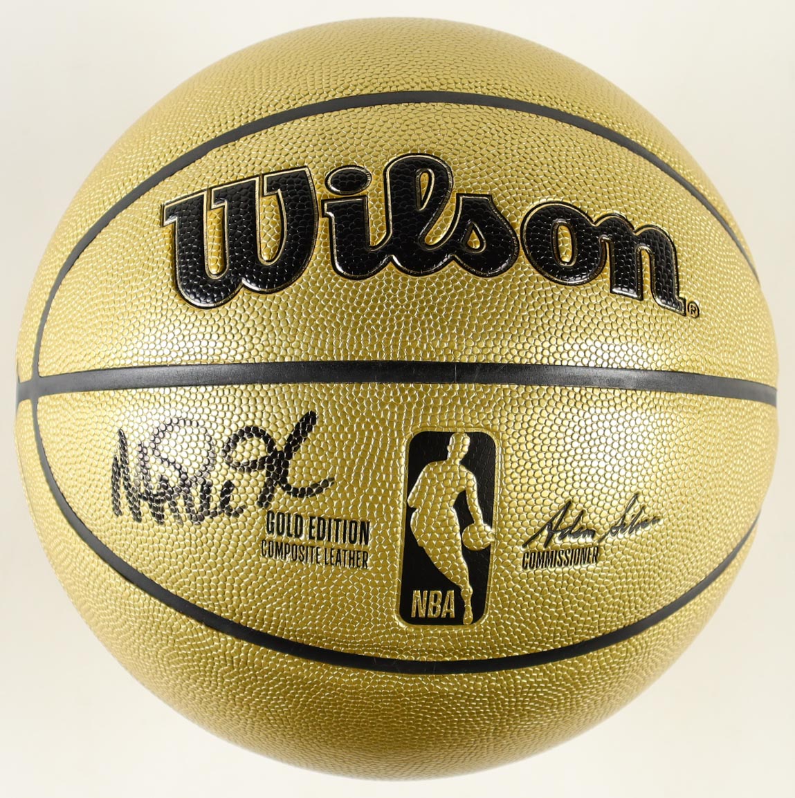 Magic Johnson Signed Gold NBA Basketball In Display Case (Beckett) at PristineAuction.com Magic Johnson Signed Gold NBA Basketball In Display Case (Beckett) at PristineAuction.com