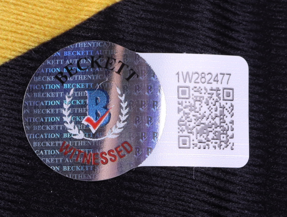 Gilbert Burns Signed UFC Fight Shorts (Beckett) at PristineAuction.com Gilbert Burns Signed UFC Fight Shorts (Beckett) at PristineAuction.com