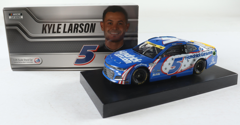 Kyle Larson Signed 2021 9/11 Tribute | 1:24 Diecast Car (PA) | Pristine ...