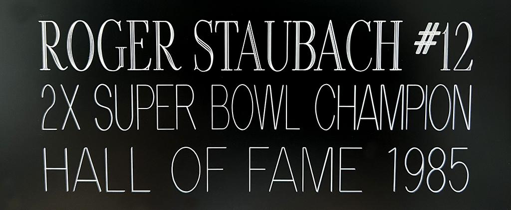 Roger Staubach Signed Custom Framed Jersey Display (Beckett) at PristineAuction.com Roger Staubach Signed Custom Framed Jersey Display (Beckett) at PristineAuction.com
