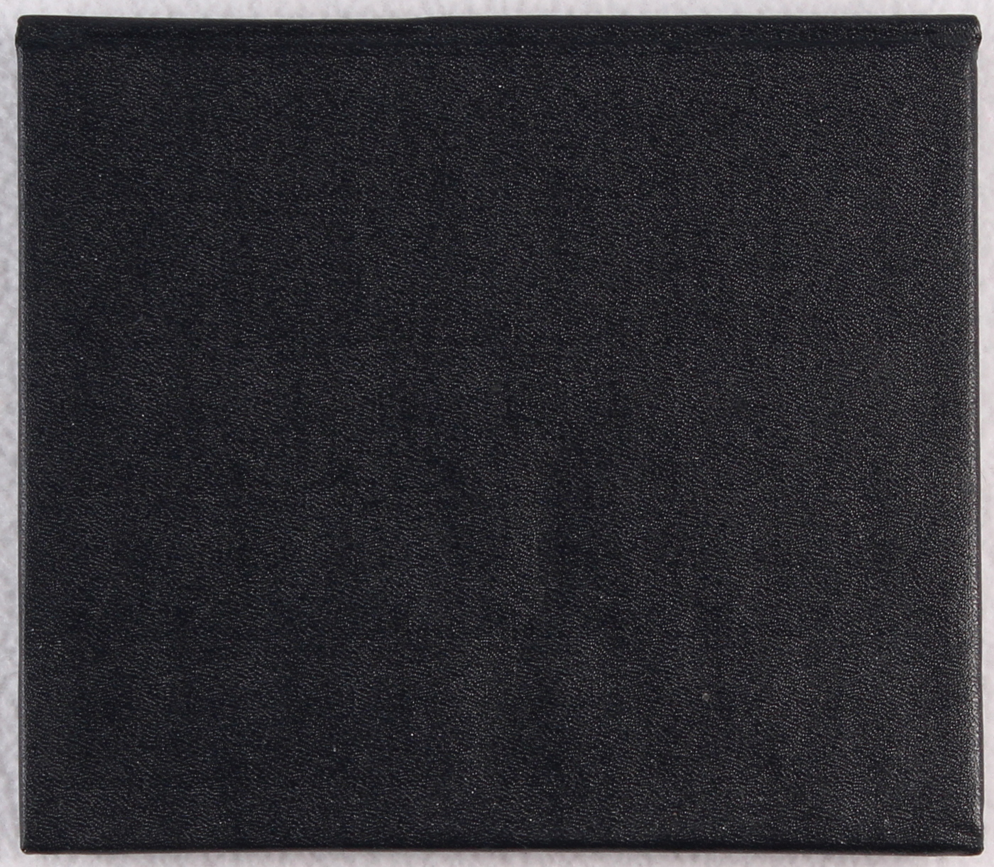 Douglas MacArthur LE Commemorative Set with FDC Envelope & Coin at PristineAuction.com Douglas MacArthur LE Commemorative Set with FDC Envelope & Coin at PristineAuction.com