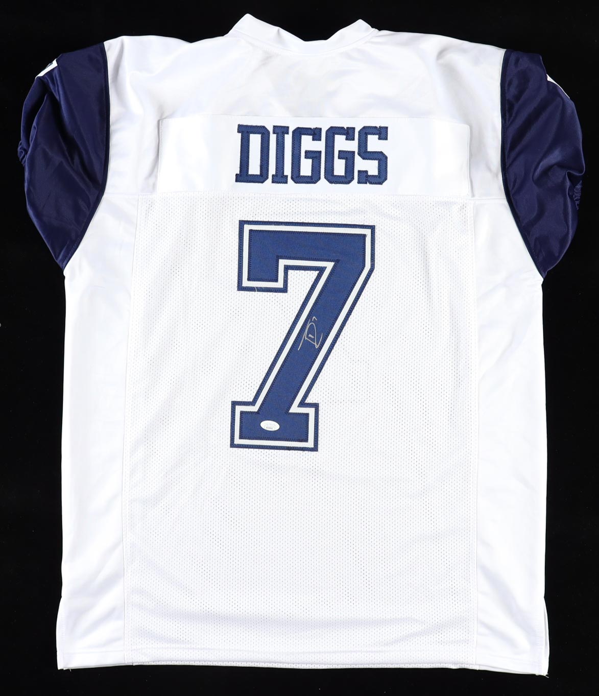 Trevon Diggs Signed Jersey (JSA) at PristineAuction.com Trevon Diggs Signed Jersey (JSA) at PristineAuction.com