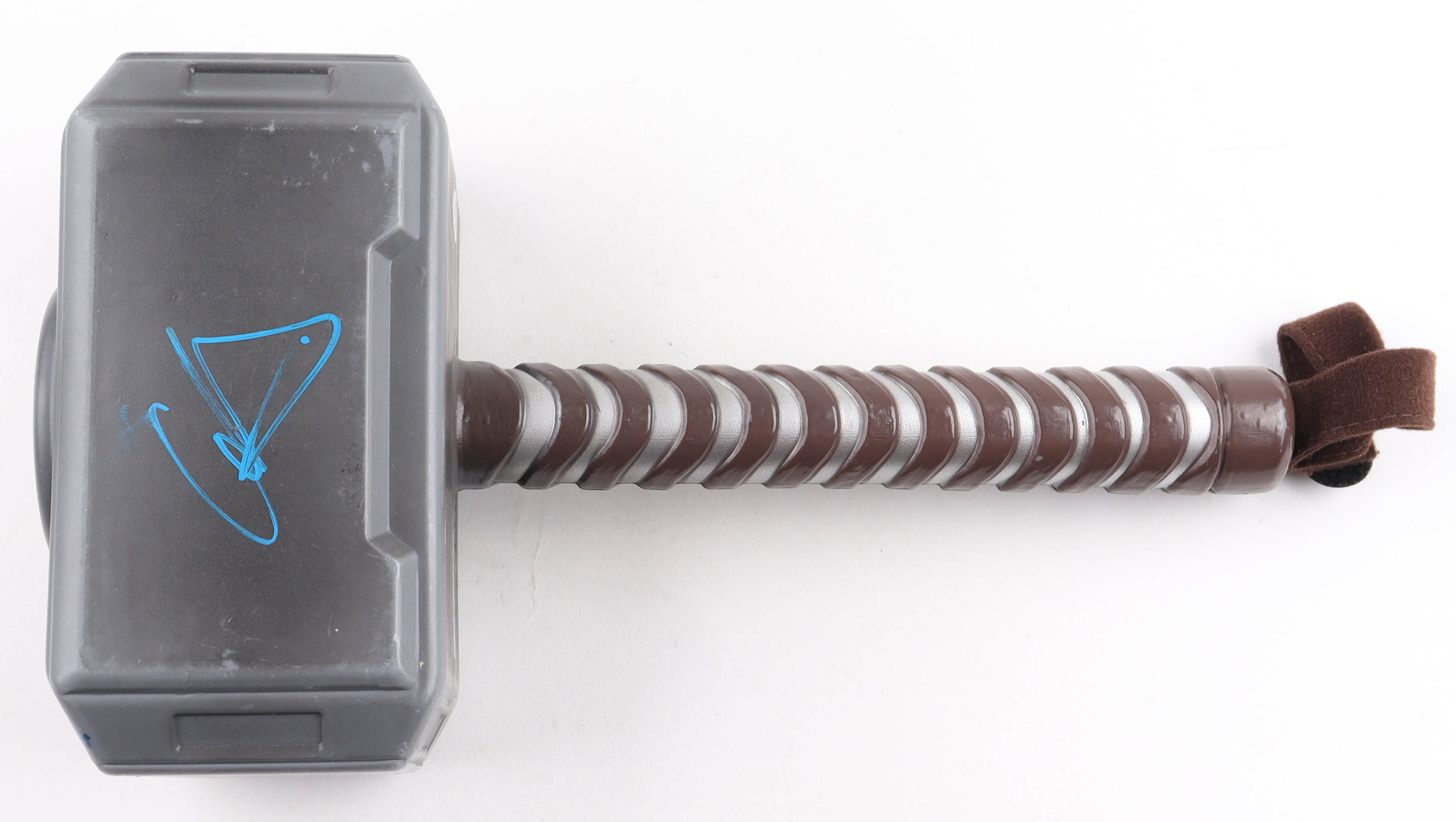 Chris Hemsworth Signed "Thor" Mjolnir Hammer (PSA) at PristineAuction.com Chris Hemsworth Signed "Thor" Mjolnir Hammer (PSA) at PristineAuction.com