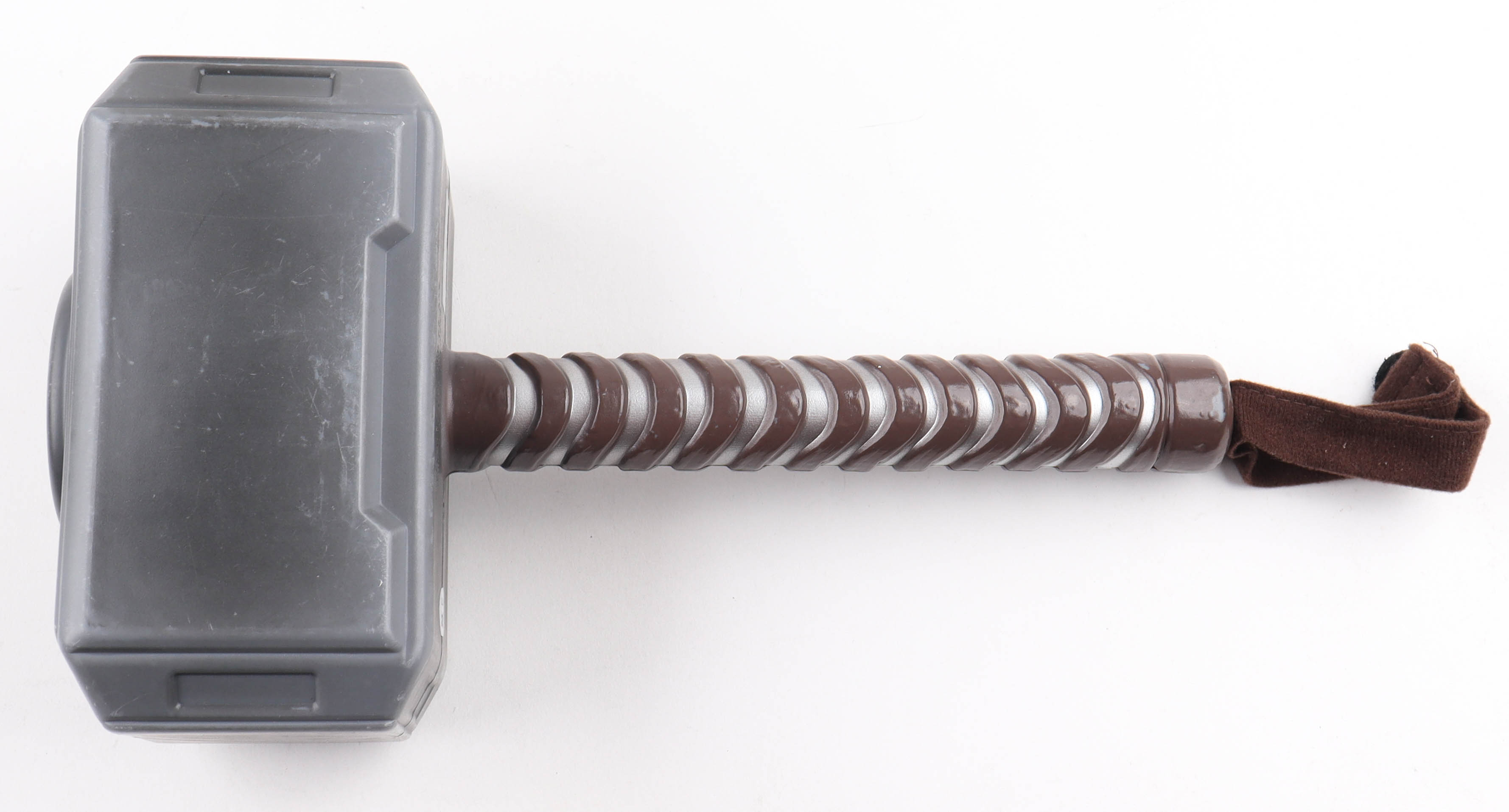 Chris Hemsworth Signed "Thor" Mjolnir Hammer (PSA) at PristineAuction.com Chris Hemsworth Signed "Thor" Mjolnir Hammer (PSA) at PristineAuction.com