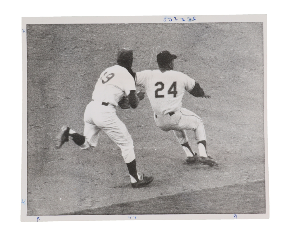 1965 Willie Mays Commits Rase Base Running 