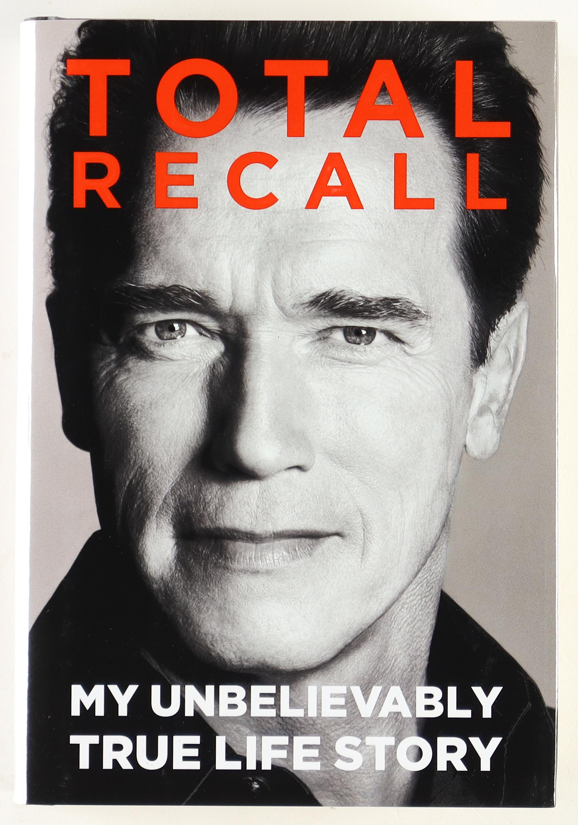 Arnold Schwarzenegger Signed "Total Recall" Hardcover Book (PSA) at PristineAuction.com Arnold Schwarzenegger Signed "Total Recall" Hardcover Book (PSA) at PristineAuction.com